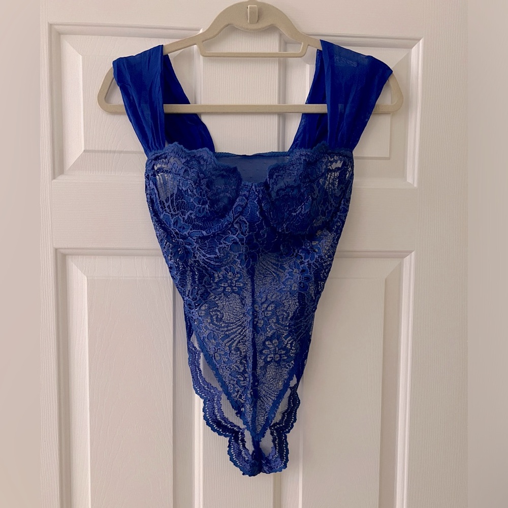 NWT Victoria Secret Bodysuit size 36B